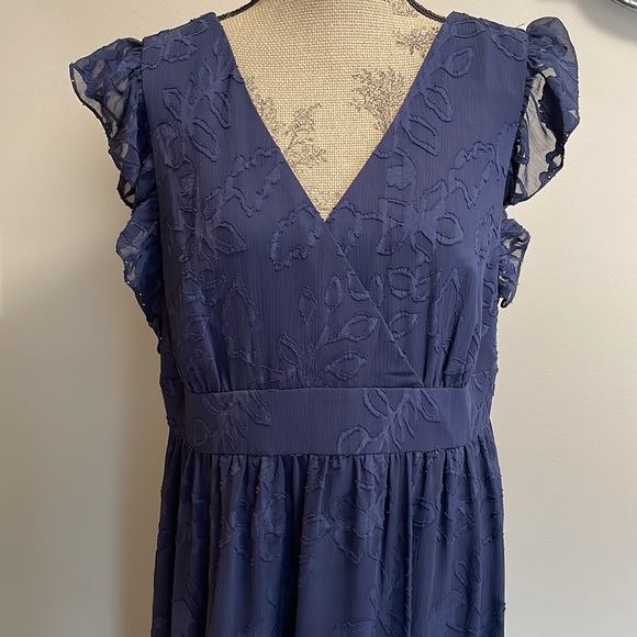Lilly Pulitzer Dresses & Skirts - Lilly Pulitzer Navy Blue Autumn Botanical Shadow Clip Chiffon Midi Dress Sz 14